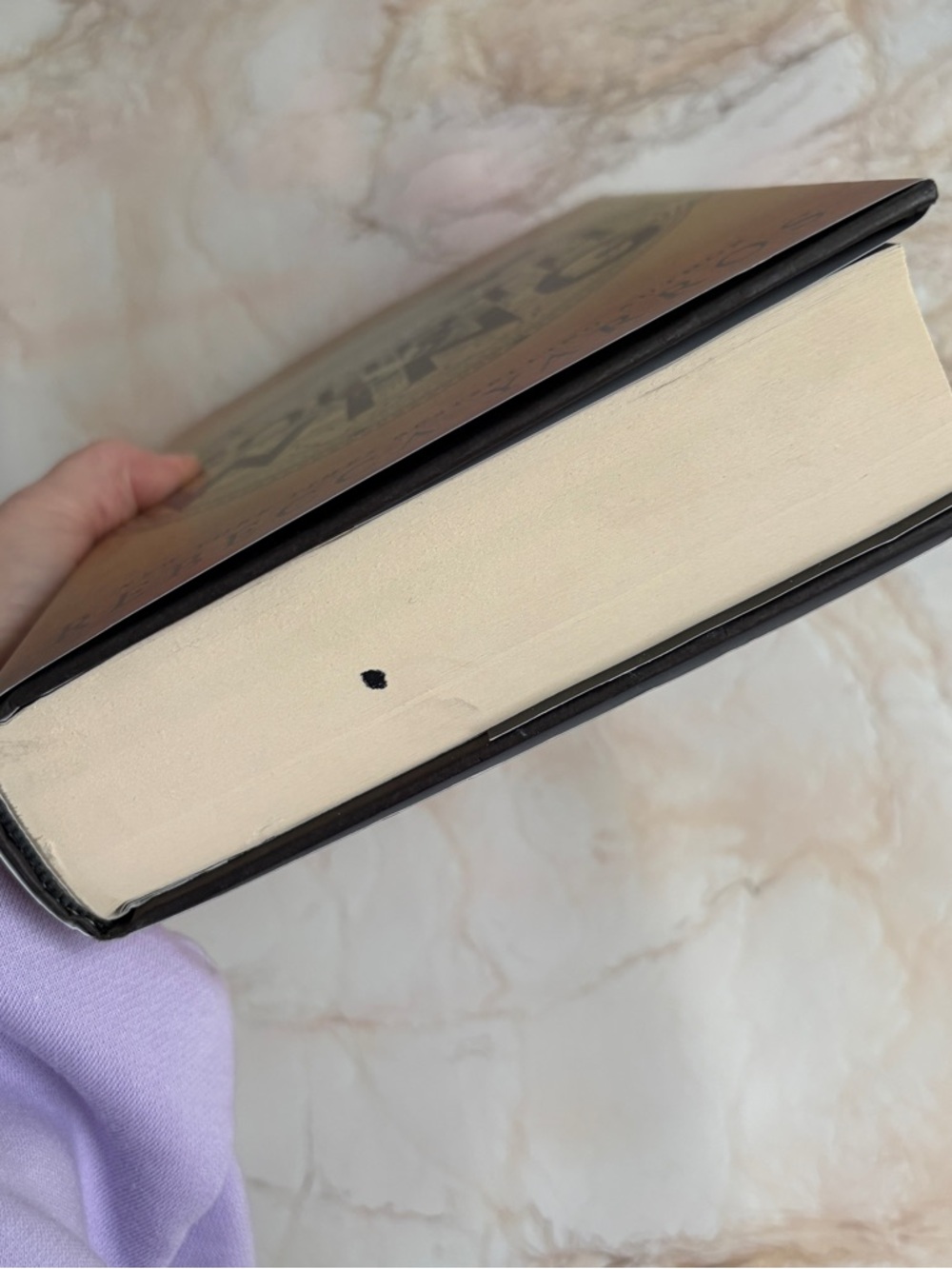 Fourth Wing by Rebecca Yarros - Hardcover - Picture 3 of 5
